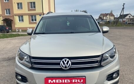 Volkswagen Tiguan I, 2011 год, 1 250 000 рублей, 2 фотография