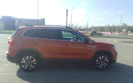 Volkswagen Taos, 2021 год, 2 600 000 рублей, 12 фотография