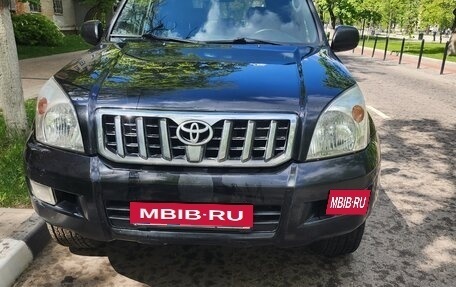 Toyota Land Cruiser Prado 120 рестайлинг, 2005 год, 1 750 000 рублей, 2 фотография