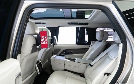 Land Rover Range Rover IV рестайлинг, 2022 год, 17 500 000 рублей, 9 фотография