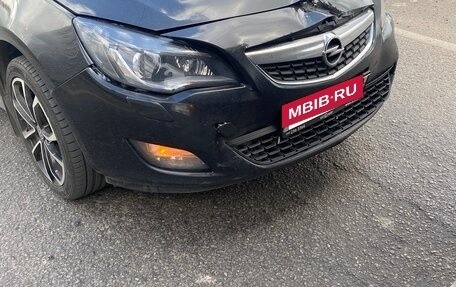 Opel Astra J, 2011 год, 600 000 рублей, 2 фотография