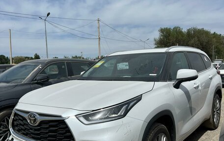 Toyota Highlander, 2025 год, 4 000 000 рублей, 3 фотография