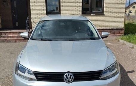 Volkswagen Jetta VI, 2012 год, 1 150 000 рублей, 3 фотография