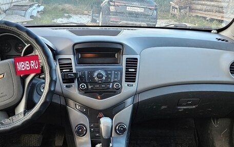 Chevrolet Cruze II, 2010 год, 720 000 рублей, 5 фотография