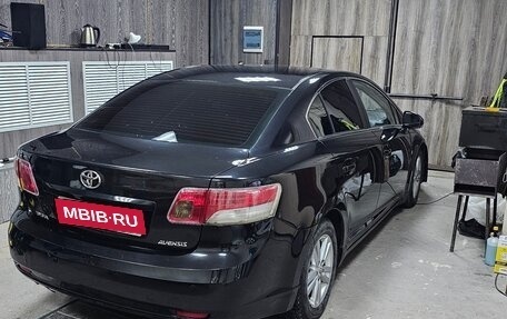 Toyota Avensis III рестайлинг, 2010 год, 1 200 000 рублей, 1 фотография