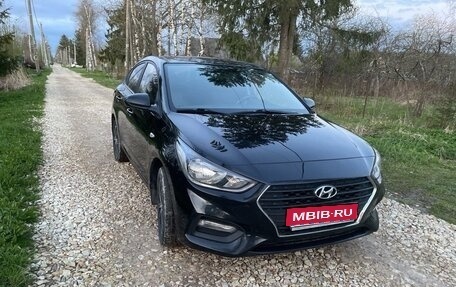 Hyundai Solaris II рестайлинг, 2018 год, 1 300 000 рублей, 1 фотография