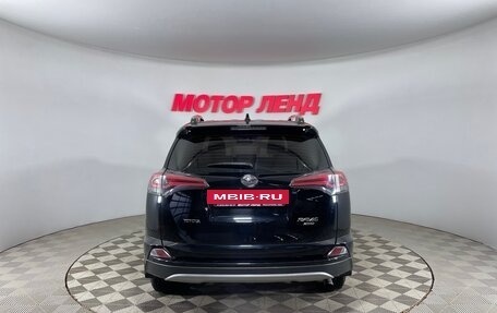 Toyota RAV4, 2018 год, 2 442 000 рублей, 5 фотография