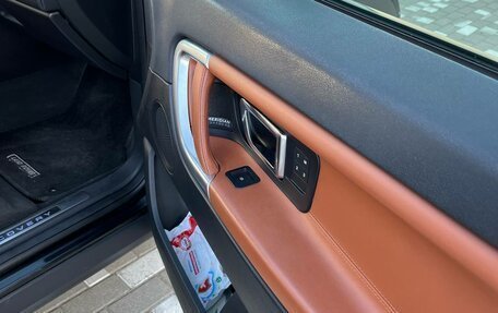 Land Rover Discovery Sport I рестайлинг, 2015 год, 3 200 000 рублей, 28 фотография