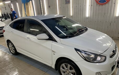 Hyundai Solaris II рестайлинг, 2011 год, 680 000 рублей, 5 фотография