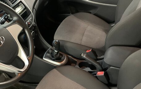 Hyundai Solaris II рестайлинг, 2011 год, 680 000 рублей, 8 фотография