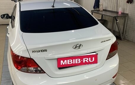 Hyundai Solaris II рестайлинг, 2011 год, 680 000 рублей, 4 фотография