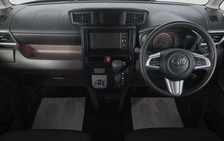 Toyota Roomy I, 2017 год, 1 099 000 рублей, 14 фотография
