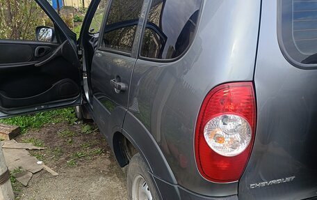 Chevrolet Niva I рестайлинг, 2016 год, 720 000 рублей, 9 фотография