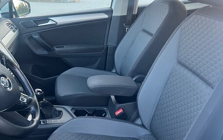 Volkswagen Tiguan II, 2018 год, 1 700 000 рублей, 9 фотография