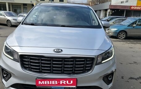 KIA Carnival III, 2019 год, 2 950 000 рублей, 5 фотография