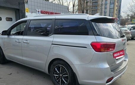 KIA Carnival III, 2019 год, 2 950 000 рублей, 15 фотография