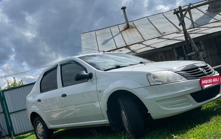 Renault Logan I, 2015 год, 605 000 рублей, 2 фотография