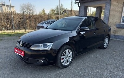 Volkswagen Jetta VI, 2013 год, 975 000 рублей, 1 фотография