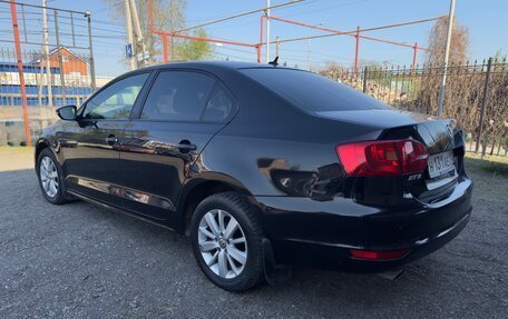 Volkswagen Jetta VI, 2013 год, 975 000 рублей, 4 фотография