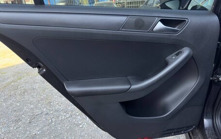 Volkswagen Jetta VI, 2013 год, 975 000 рублей, 11 фотография