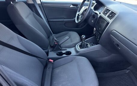 Volkswagen Jetta VI, 2013 год, 975 000 рублей, 12 фотография