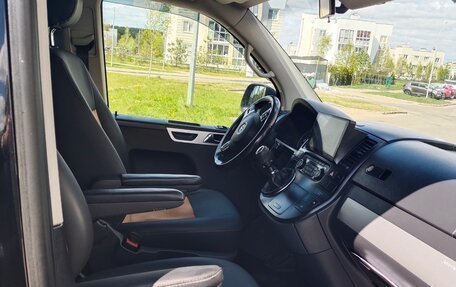 Volkswagen Multivan T5, 2015 год, 2 860 000 рублей, 16 фотография