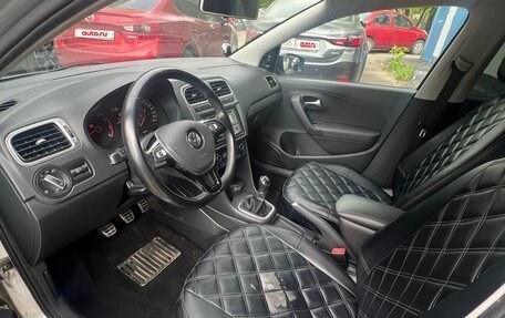 Volkswagen Polo VI (EU Market), 2016 год, 1 000 000 рублей, 34 фотография