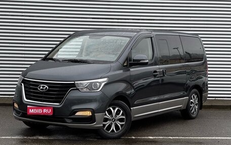Hyundai H-1 II рестайлинг, 2021 год, 3 800 000 рублей, 1 фотография