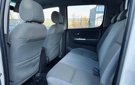 Toyota Hilux VII, 2013 год, 1 960 000 рублей, 8 фотография