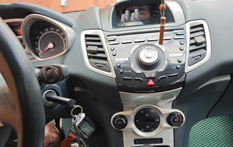 Ford Fiesta, 2011 год, 725 000 рублей, 2 фотография