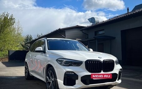 BMW X5, 2019 год, 5 600 000 рублей, 3 фотография