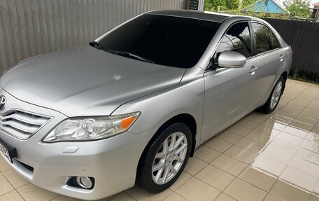 Toyota Camry, 2010 год, 1 350 000 рублей, 3 фотография