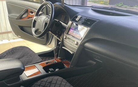 Toyota Camry, 2010 год, 1 350 000 рублей, 12 фотография