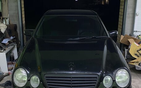 Mercedes-Benz E-Класс, 2000 год, 530 000 рублей, 2 фотография