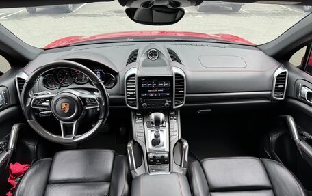 Porsche Cayenne III, 2017 год, 8 950 000 рублей, 7 фотография