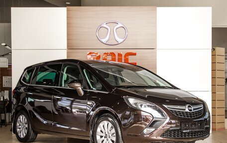 Opel Zafira C рестайлинг, 2012 год, 995 000 рублей, 3 фотография