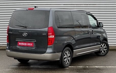 Hyundai H-1 II рестайлинг, 2021 год, 3 800 000 рублей, 5 фотография