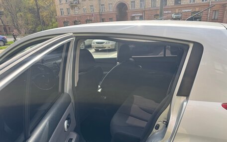 Nissan Tiida, 2008 год, 800 000 рублей, 11 фотография
