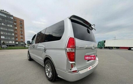 Hyundai Grand Starex Grand Starex I рестайлинг 2, 2008 год, 1 695 000 рублей, 6 фотография