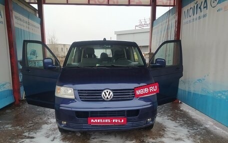 Volkswagen Caravelle T5, 2004 год, 1 195 000 рублей, 13 фотография