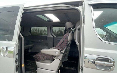 Hyundai Grand Starex Grand Starex I рестайлинг 2, 2008 год, 1 695 000 рублей, 27 фотография