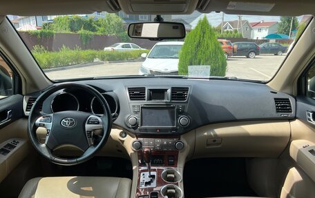 Toyota Highlander III, 2011 год, 2 250 000 рублей, 5 фотография