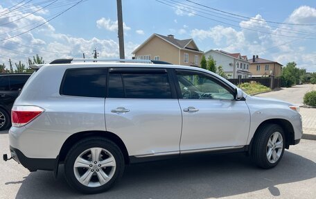 Toyota Highlander III, 2011 год, 2 250 000 рублей, 3 фотография