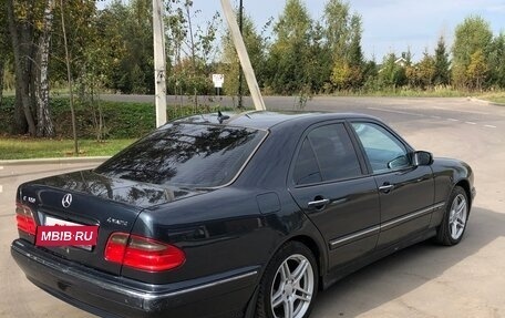 Mercedes-Benz E-Класс, 1999 год, 600 000 рублей, 4 фотография