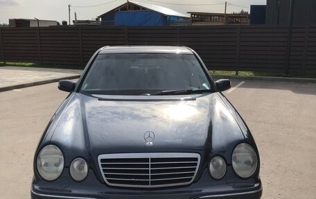 Mercedes-Benz E-Класс, 1999 год, 600 000 рублей, 3 фотография