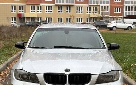 BMW 3 серия, 2006 год, 800 000 рублей, 2 фотография