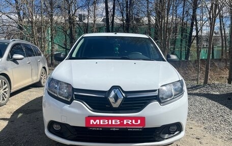 Renault Logan II, 2017 год, 1 000 000 рублей, 2 фотография