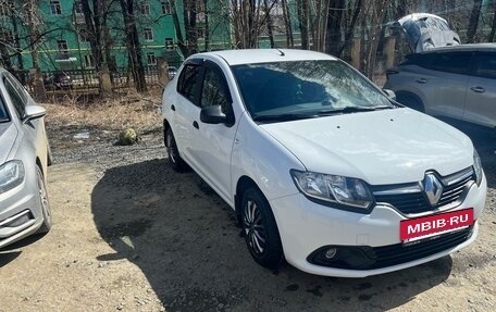 Renault Logan II, 2017 год, 1 000 000 рублей, 3 фотография