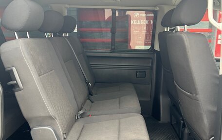 Volkswagen Caravelle T6 рестайлинг, 2016 год, 4 075 000 рублей, 9 фотография