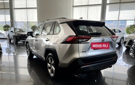 Toyota RAV4, 2020 год, 2 949 000 рублей, 11 фотография